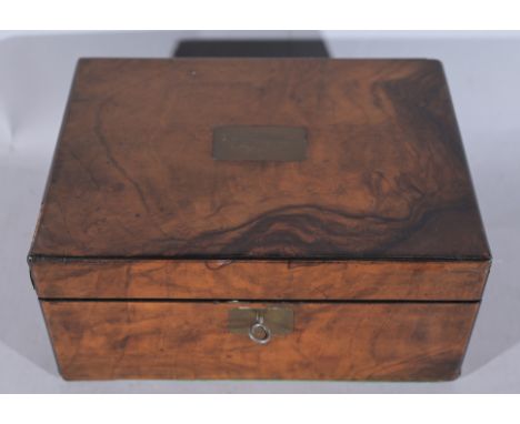 Antique Traveling Lap Desk.  Dimensions: 5.5 x  11.5 x  9 in (closed).- Provenance: this item comes from the private collecti