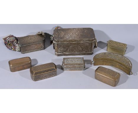 Collection of 8 Assorted Mindanao Inlaid Silver and Brass Betel Nut Boxes  - Provenance: this item comes from the private col