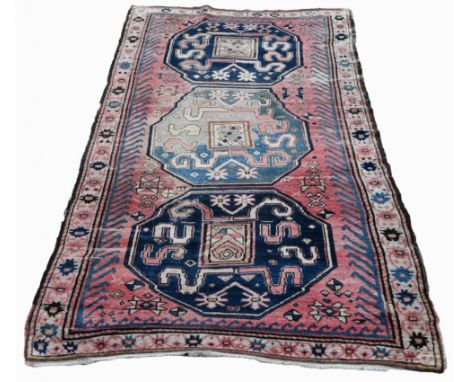 Antique Hand Knotted Cloud Band KazakSize: 100 x 50 in. (8'4" x 4'2") - Provenance: this item comes from the private collecti