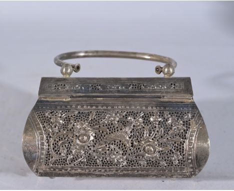 Antique Silver Filligree Coin Purse.  Width: 5.75 in. Height:  4 in.- Provenance: this item comes from the private collection