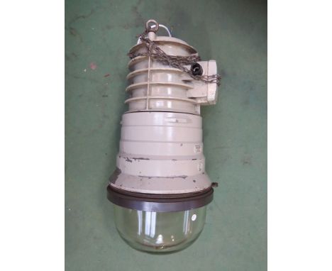 A large EOW explosion proof aluminium factory lamp 