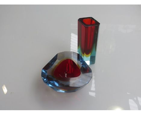 A large Mandruzzuto Murano sommerso bowl and a faceted three colour vase. Bowl 15cm diameter, circa 1960's/70's 