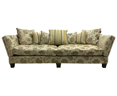 Grande four-seat Knole sofa, upholstered in floral pattern fabric with matching scatter cushions Dimensions: Height:&nbsp;91c