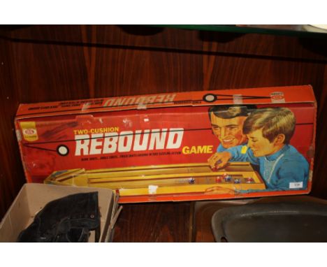 A BOXED VINTAGE TWO CUSHION REBOUND GAME 