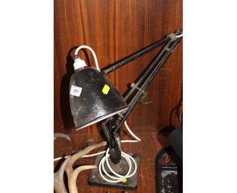 A HERBERT TERRY AND SONS VINTAGE ANGLE POISE LAMP 
