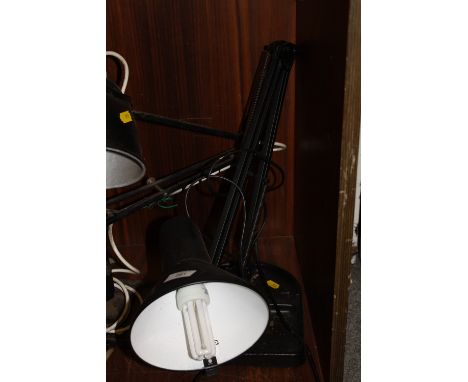 AN ANGLE POISE LAMP ON WEIGHTED BASE 