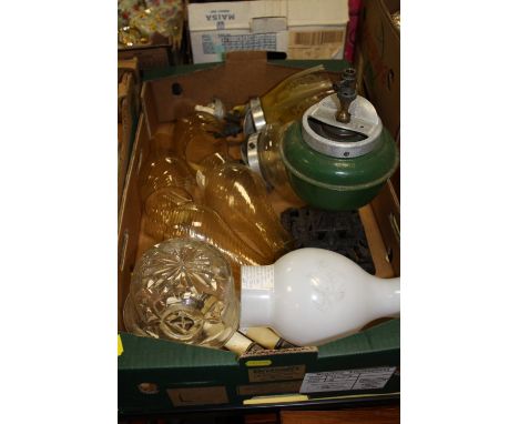 A TRAY OF VINTAGE OIL LAMP ACCESSORIES 