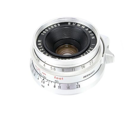 A Leitz Summaron f/2.8 35mm Lens, 1961, chrome, serial no. 1904003, body, G-VG, elements, VG, some very light internal haze, 