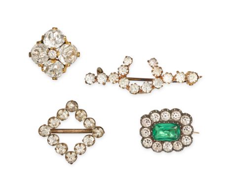 A COLLECTION OF VINTAGE AND ANTIQUE PASTE JEWELLERY comprising an antique green and colourless paste brooch, an openwork squa