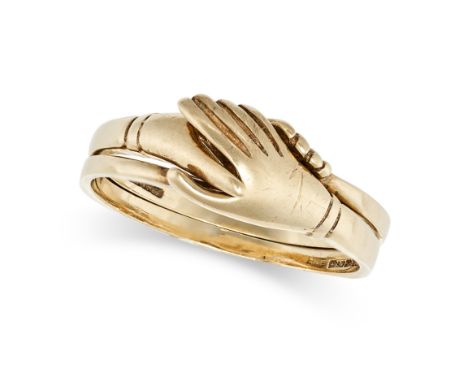 NO RESERVE - A VINTAGE GOLD FEDE RING in 9ct yellow gold, comprising two bands each designed with a hand motif, joining toget