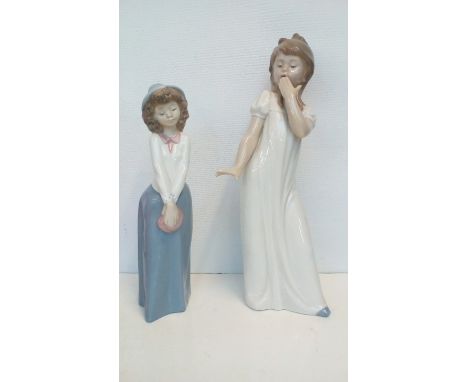 2 Nao Figures of Girls (tallest is 30cm)