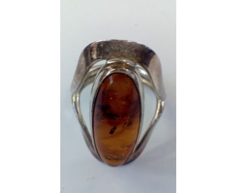 Mexican 925 silver dress ring set with amber, size R 