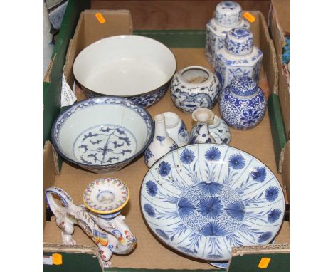 A collection of ceramics to include a Chinese blue and white porcelain plate, an 18th century Lowestoft porcelain coffee can 