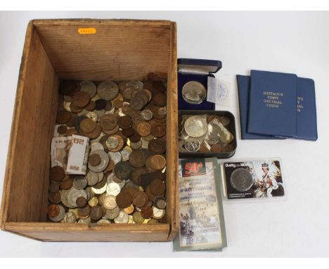 A collection of miscellaneous coins to include British Museum limited edition commemorative medallion, Britains first decimal