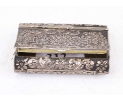 A Victorian white metal snuff box, decorated with flowers, 1.8oztNo issues