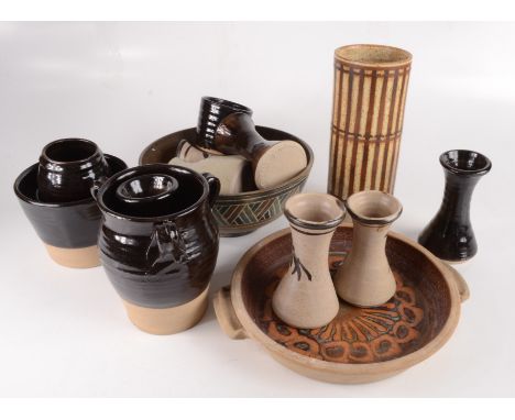 Miscellaneous studio pottery items, including Jeremy Leach, Lowerdown Pottery. 