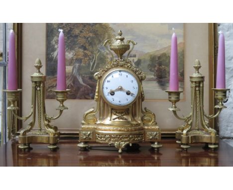 GOOD QUALITY GILT METAL FRENCH MANTEL CLOCK AND GARNITURE SET, CIRCA 1880