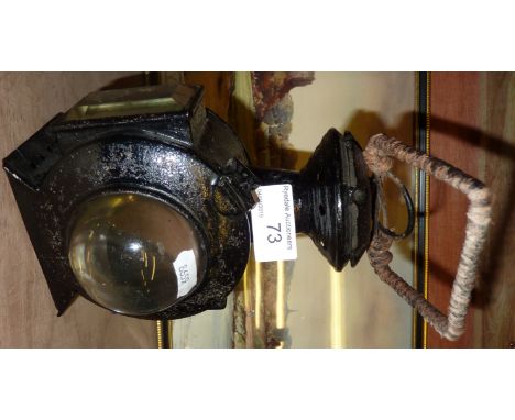 Small miner's lamp with convex lens