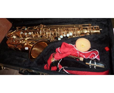 Cased Buffet Crampon Evette saxophone