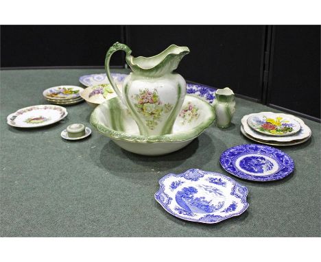 Collection of ceramics, including a Carlton Ware leaf bowl, Wedgwood Jasper Ware box, and two pieces of Wedgwood Queen's Ware