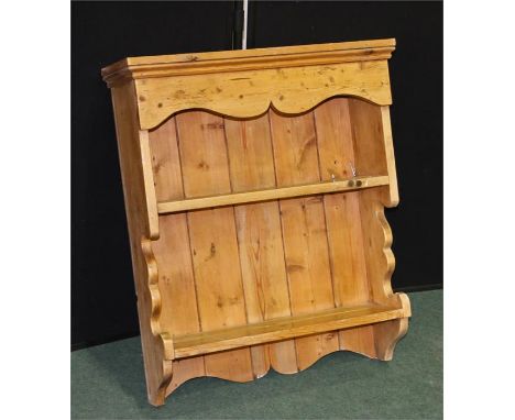 Pine shelf unit, 76.5 cm high, 60.5 cm wide, 16.5 cm deep