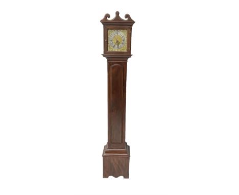 Mahogany cased grandmother clock with a quartz movement.Dimensions: Height:&nbsp;158cm&nbsp; Length/Width:&nbsp;27cm&nbsp; De