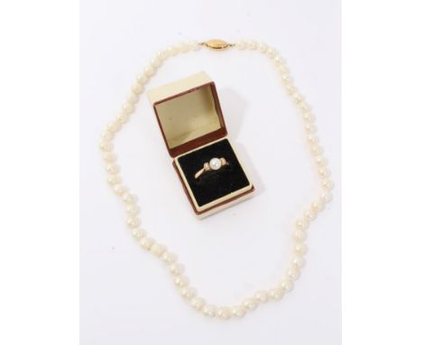 Gold 9ct cultured pearl ring, size Q, and cultured pearl necklace with gold 9ct claspCondition report: Ring weighs approximat