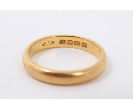 Gold 22ct wedding ring, size SCondition report: Weight approximately 6.4g