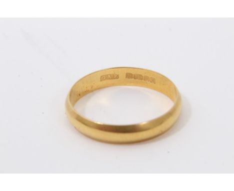 Gold (22ct) wedding ring, size NCondition report: Weight 2.7g