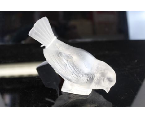 Lalique glass model of a bird, signed R Lalique, France