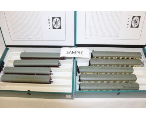 Railway Bachmann 00 gauge selection on unboxed carriages, brake vans, suburban coaches etc all housed in purpose built box fi