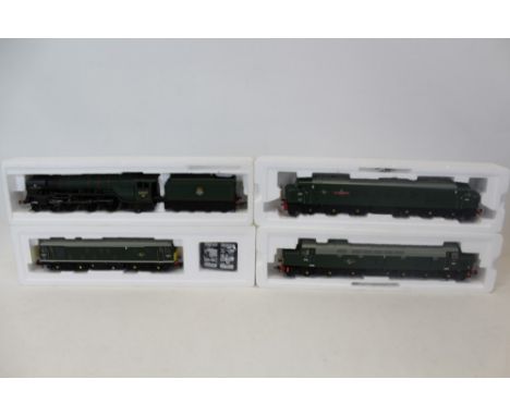 Railway Bachmann 00 gauge locomotives Class 40 Diesel D368 32-475, Class 46 Diesel D163 'Leicestershire &amp; Derbyshire Yeom