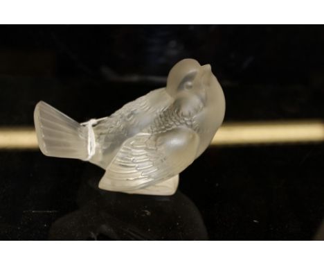 Lalique glass model of a bird, signed R Lalique, France