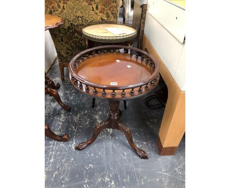 A VINTAGE FRENCH STYLE MARBLE TOPPED OCCASIONAL TABLE WITH BRASS GALLERY AND A LATER MAHOGANY GALLERY TOPPED TABLE. 