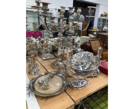 ELECTROPLATE AND PLATE ON COPPER, TO INCLUDE: SIX CANDELABRA, A CHAMBERSTICK, TEA WARES AND A TWO HANDLED FRUIT BOWL