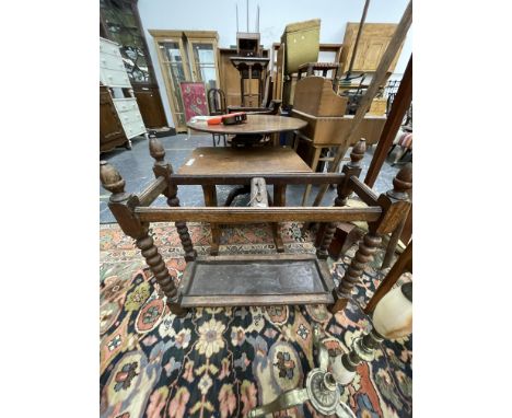 AN ANTIQUE OAK STICK STAND&nbsp;