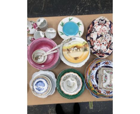 A CROWN DERBY IMARI PALETTE PLATTER, MAJOLICA PLATES, MOUSTACHE CUPS, SHELLEY ROSE DECORATED VASES AND OTHER CERAMICS