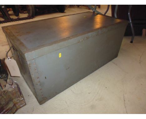 An American WW2 trunk 