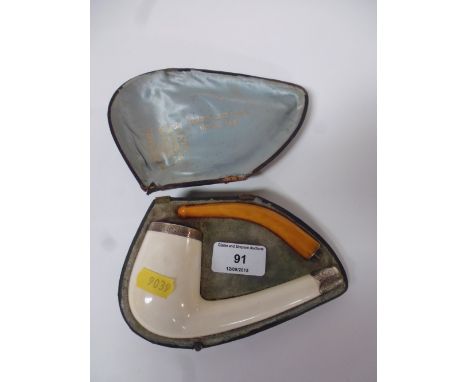 A Meershaum pipe in case 