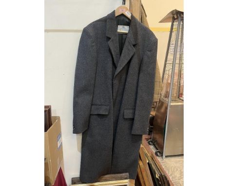 An Aquascutum gentleman's wool overcoat. large size. 42-44.