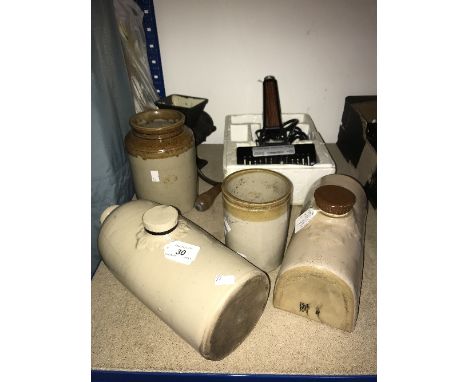 6 VINTAGE ITEMS INCLUDING HOT WATER BOTTLES