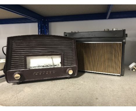 2 VINTAGE RADIOS (SAS)