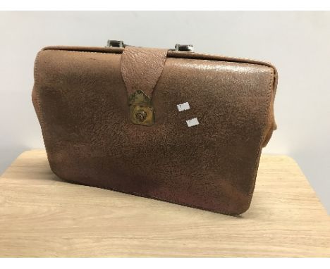 VINTAGE LEATHER BRIEF CASE