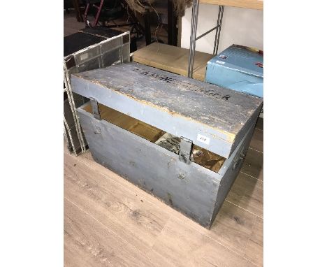 VINTAGE WOOD BOX