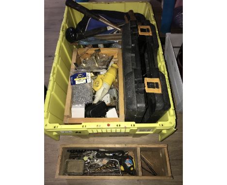 1 BOX OF TOOLS AND FIXINGS