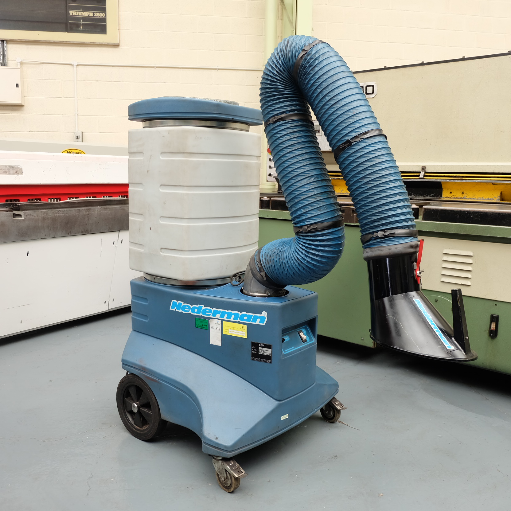 A Nederman Filter Cart Fume Extractor, Input 240 Volt, Output 900 Watts.