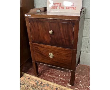 Antique mahogany commode 