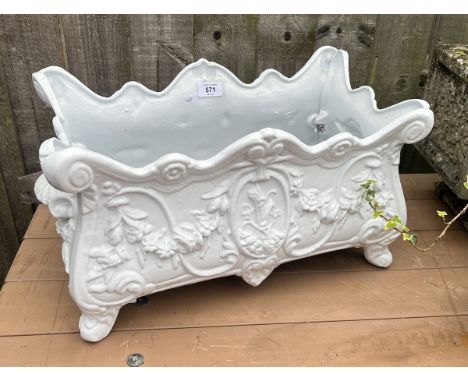 Metal planter 