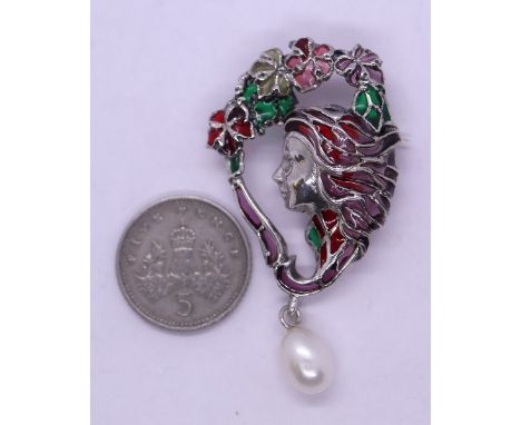 Silver and enamel brooch 