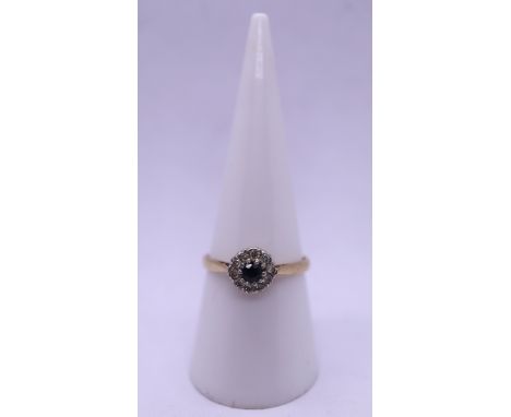 9ct gold diamond &amp; sapphire set ring - Size P 